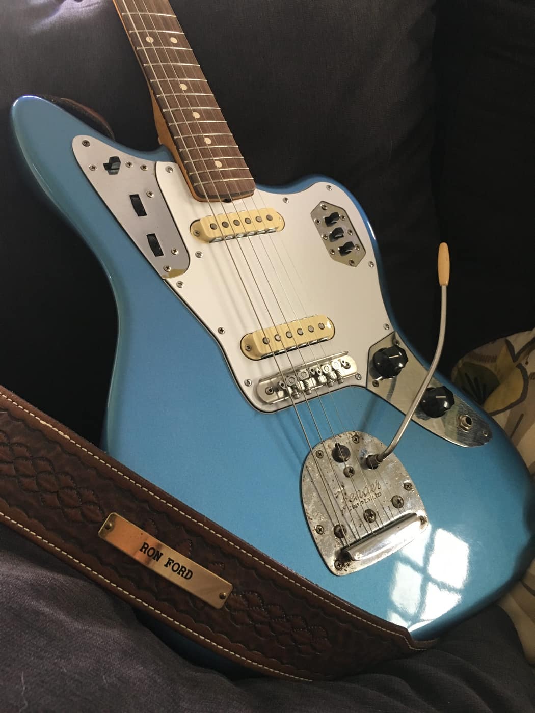 Rebuilding a 1962 Fender Jaguar Guitar